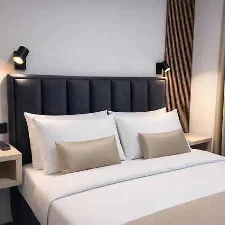 Hotel Villa Harmony - Panoramic View & Free Parking-2